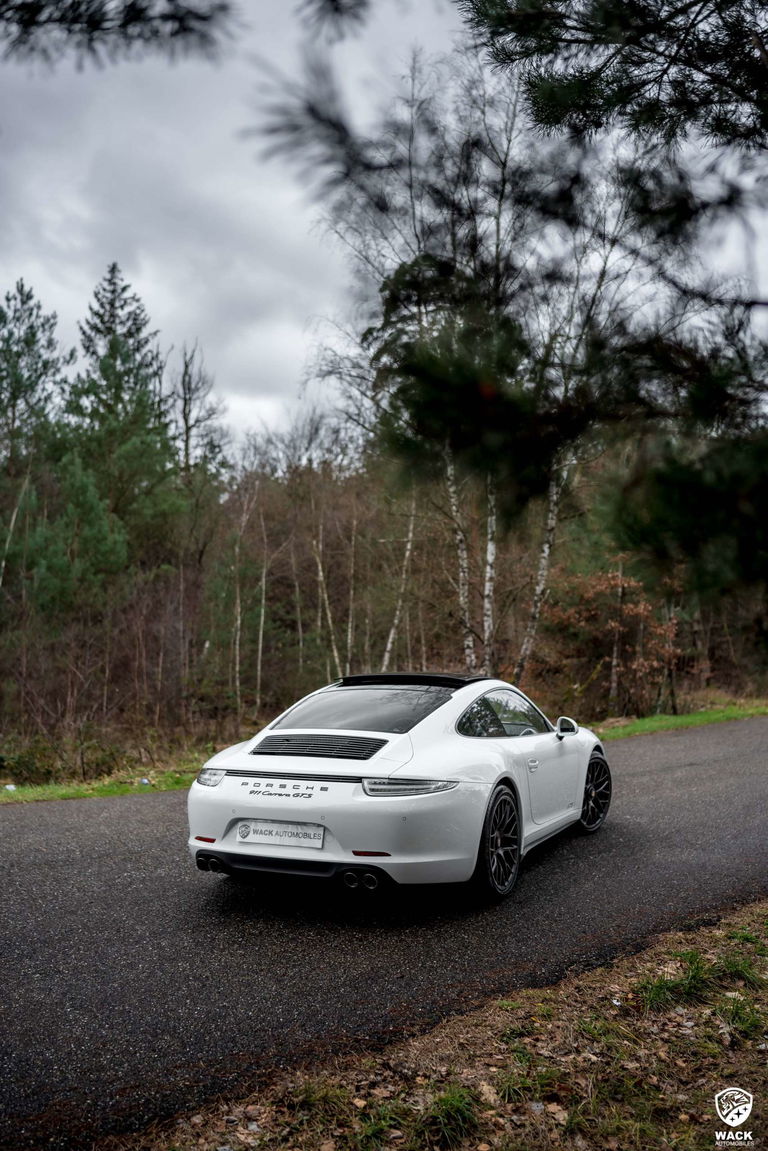 Porsche 991 Carrera GTS