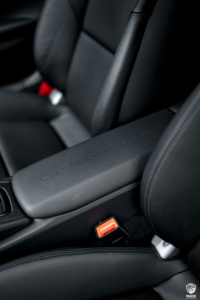 Porsche 991 Carrera GTS