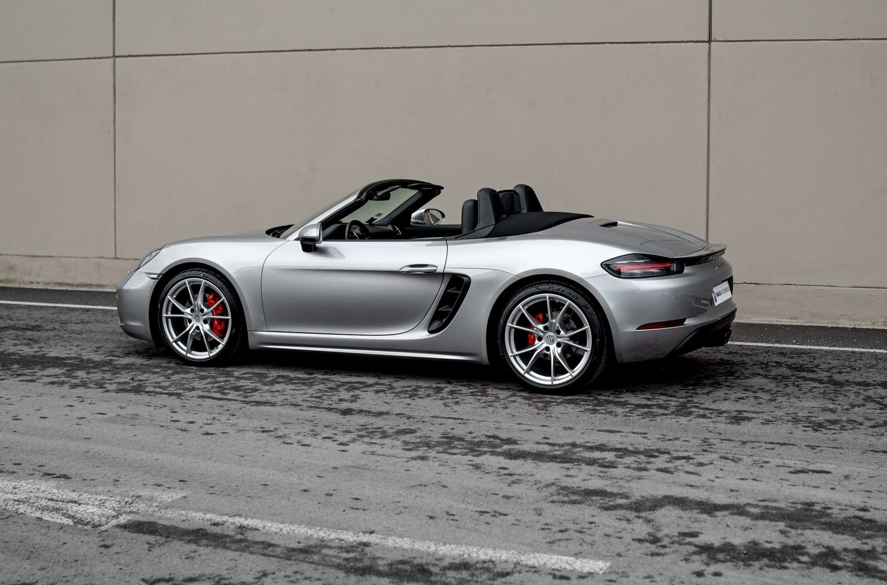 Spark ディーラー品Porsche Boxster e プロトシルバー Porsche 718 Boxster S 2017 - elferspot.com - Marketplace for