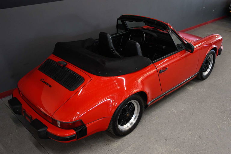 Porsche 911 Carrera 3.2