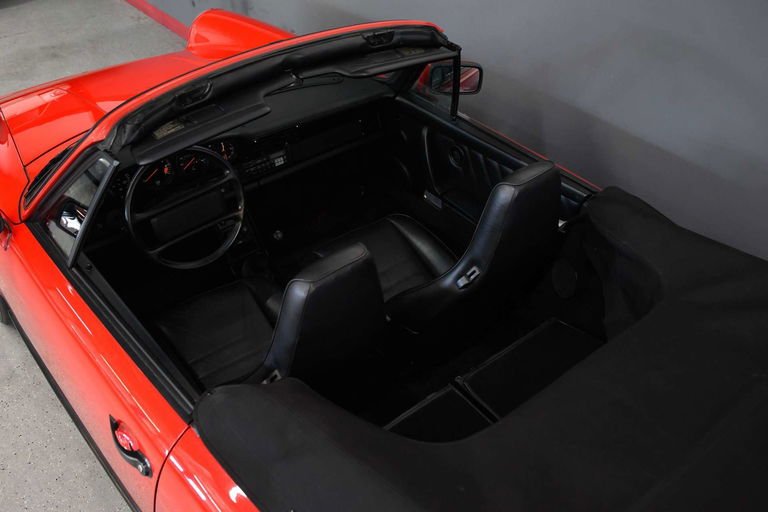 Porsche 911 Carrera 3.2