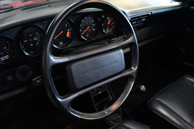 Porsche 911 Carrera 3.2