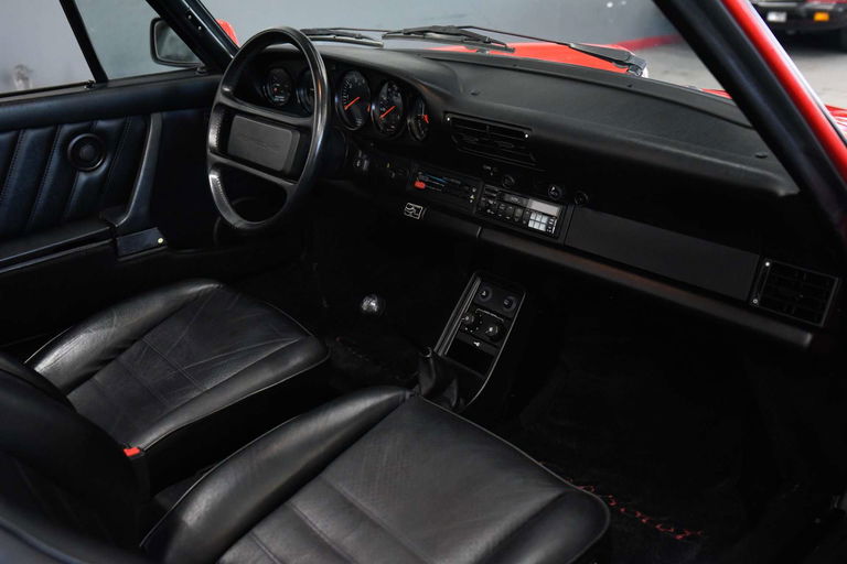 Porsche 911 Carrera 3.2