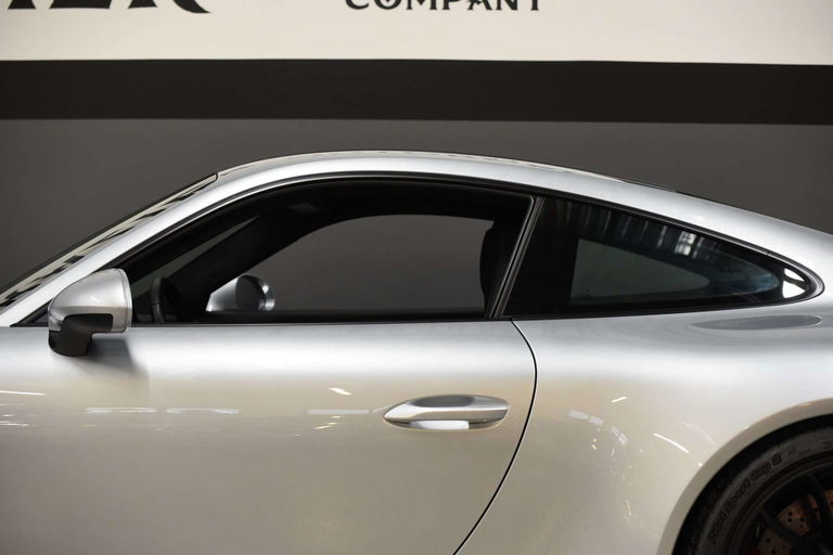 Porsche 991 GT3 Touring