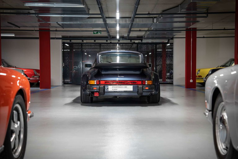 Porsche 911 Turbo 3.3
