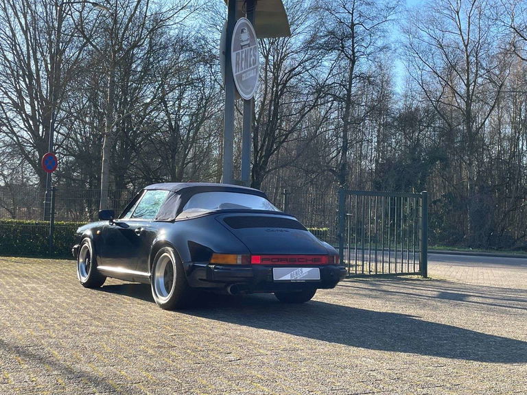 Porsche 911 Carrera 3.2