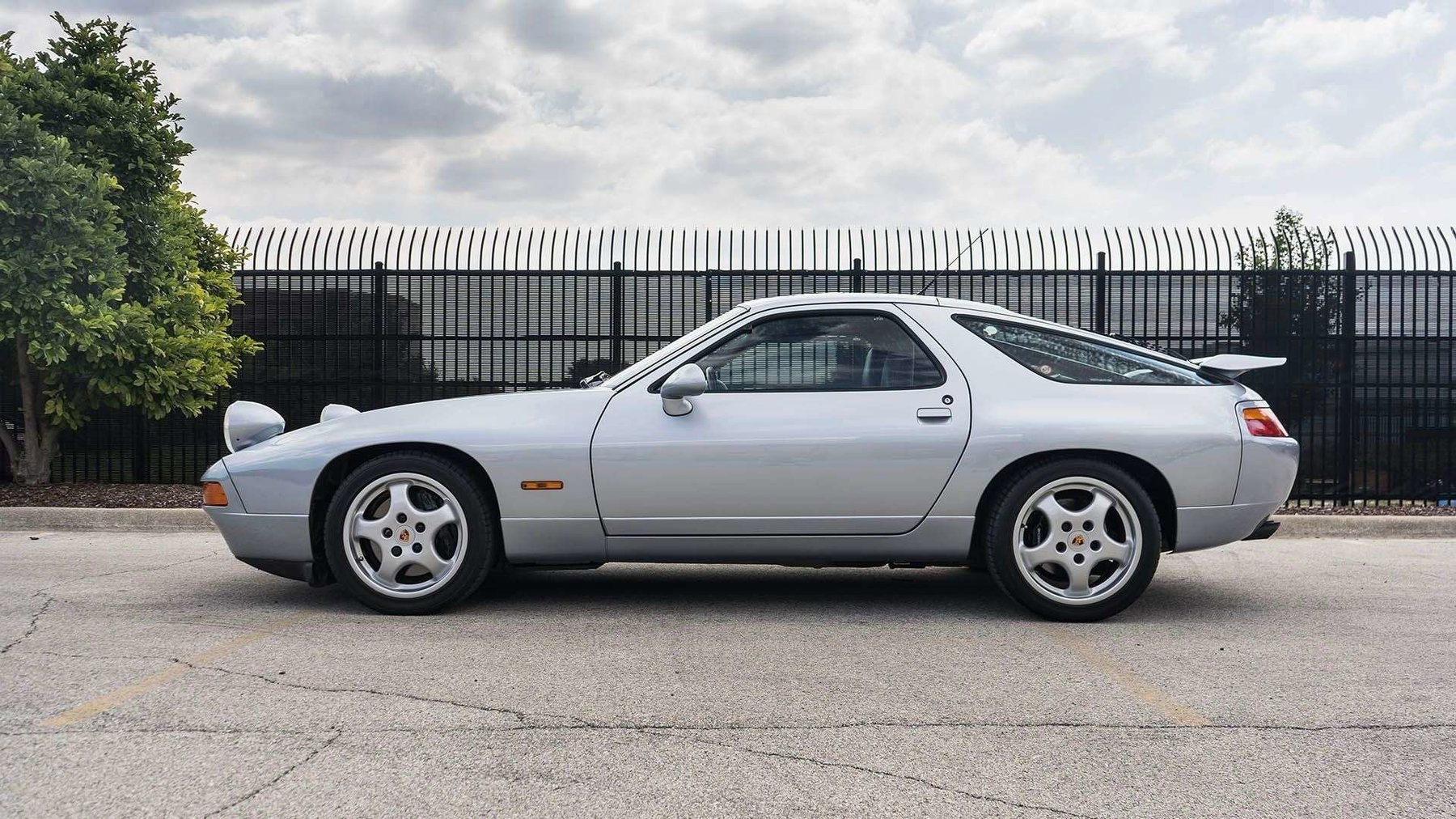 Porsche 928 GTS 1992 - elferspot.com - Marketplace for Porsche