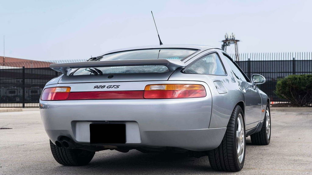 Porsche 928 GTS
