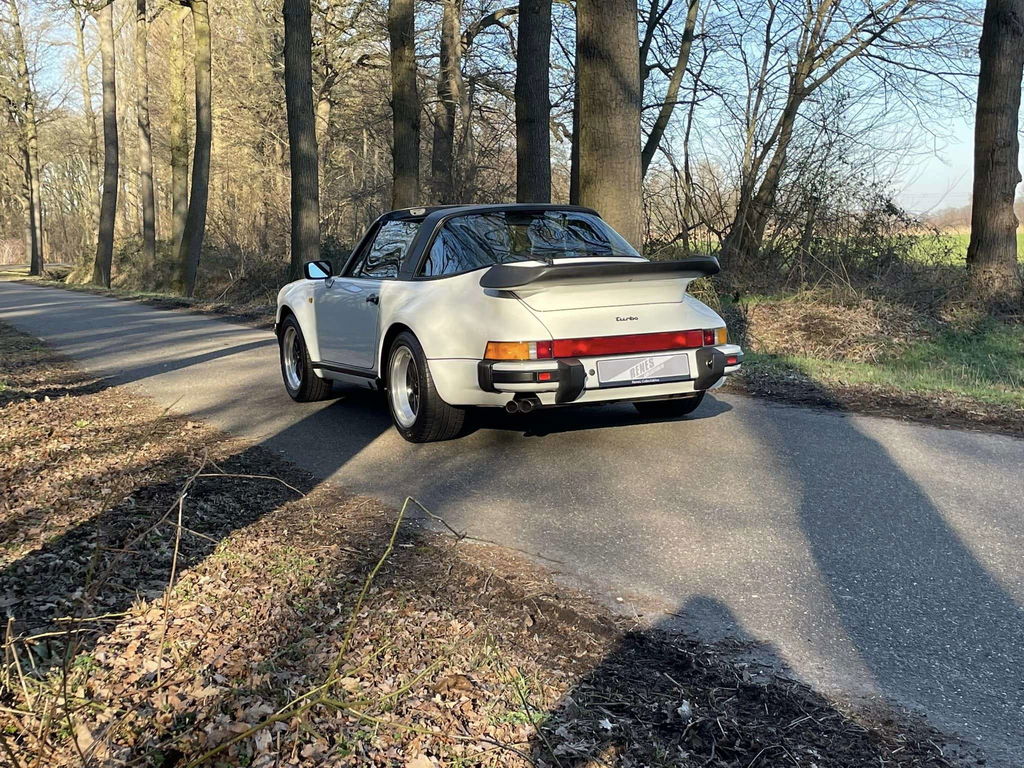 Porsche 911 Turbo 3.3