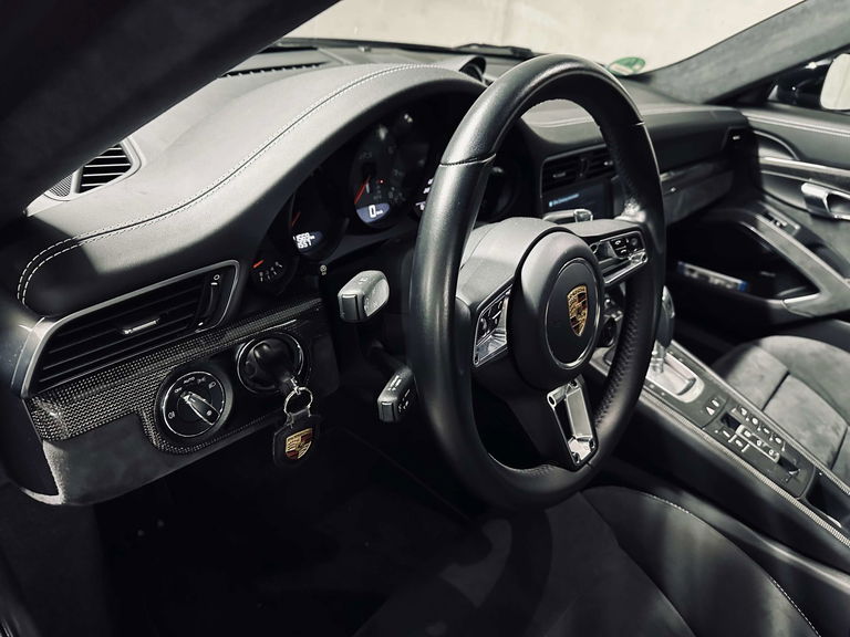 Porsche 991.2 Carrera GTS