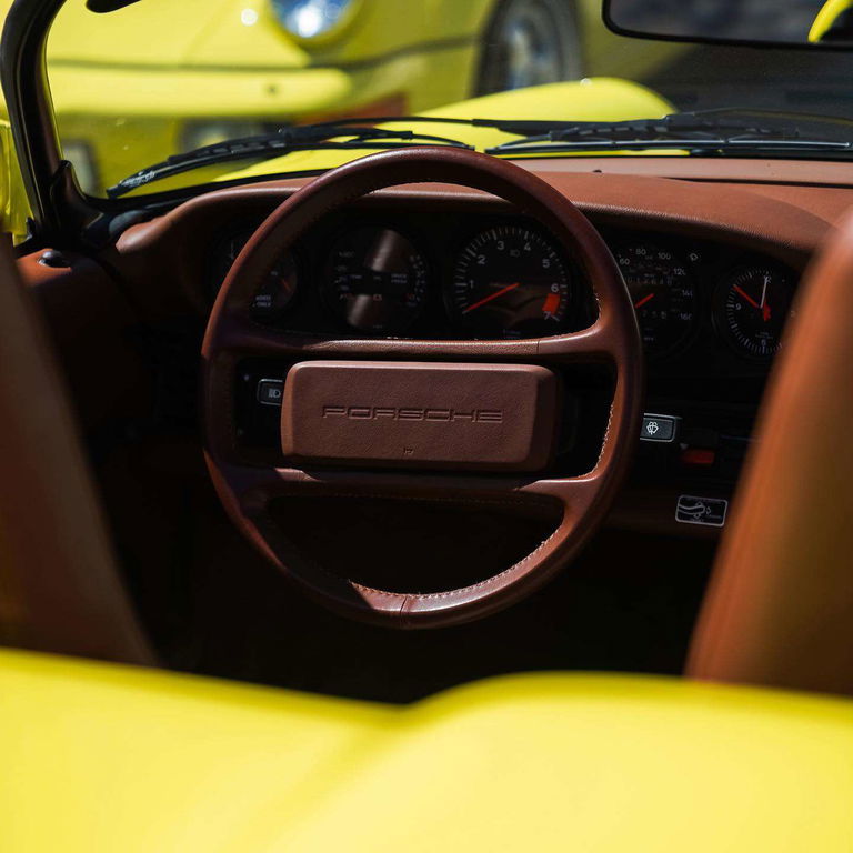 Porsche 911 Carrera 3.2 Speedster