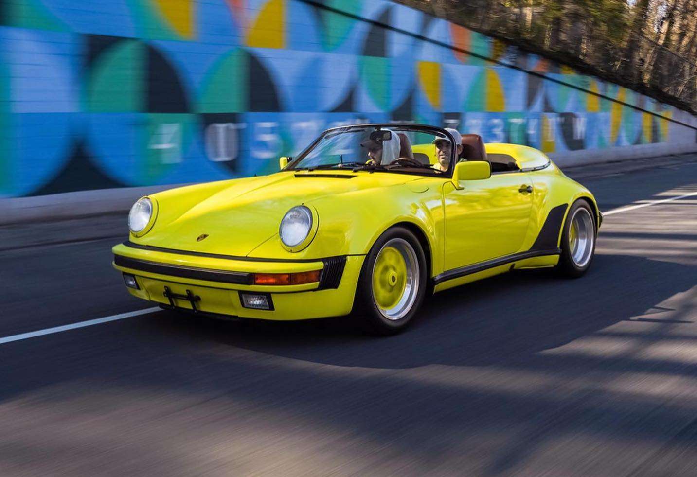 Porsche 911 Carrera 3.2 Speedster 1989 - elferspot.com 