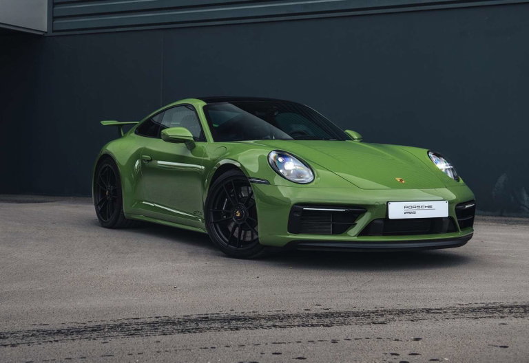 Porsche 992 Carrera GTS
