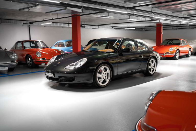 Porsche 996 Carrera 4 Millennium Edition
