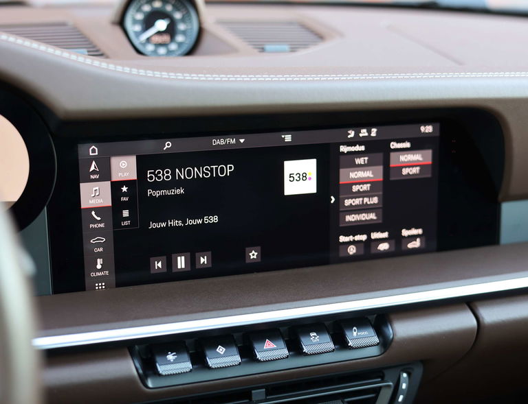 Porsche 992 Carrera 4S