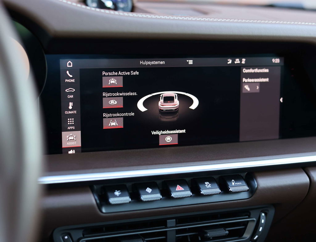 Porsche 992 Carrera 4S