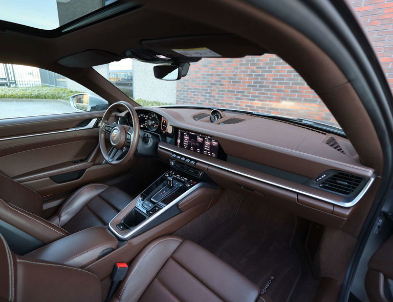 Porsche 992 Carrera 4S