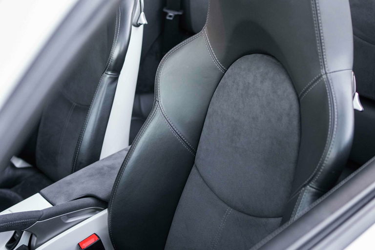 Porsche 997.2 Carrera GTS