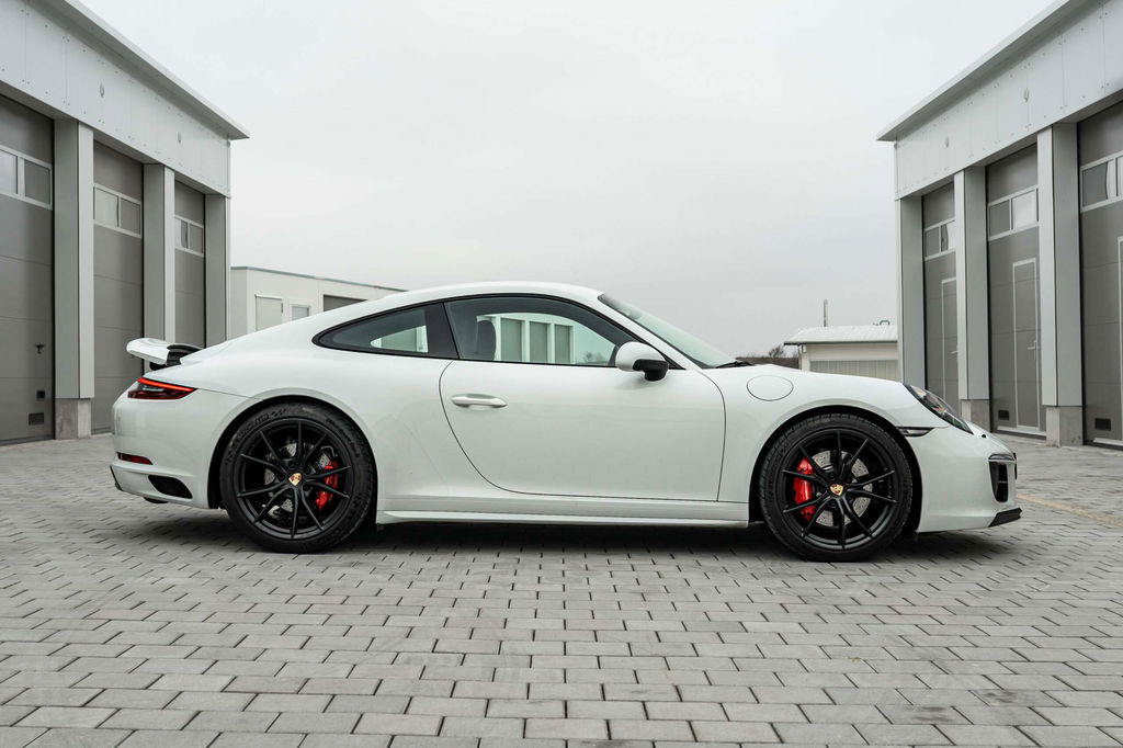 Porsche 991.2 Carrera 4 GTS