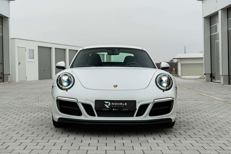 Porsche 991.2 Carrera 4 GTS