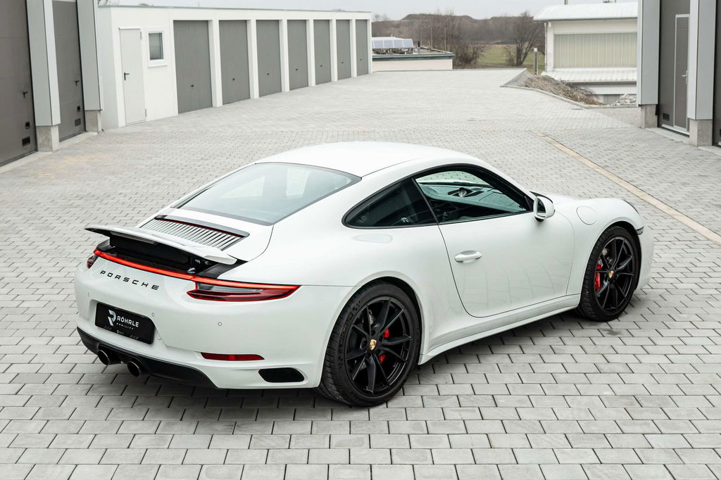 Porsche 991.2 Carrera 4 GTS
