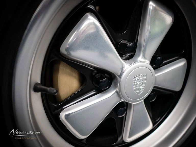 Porsche 911 Carrera 2,7