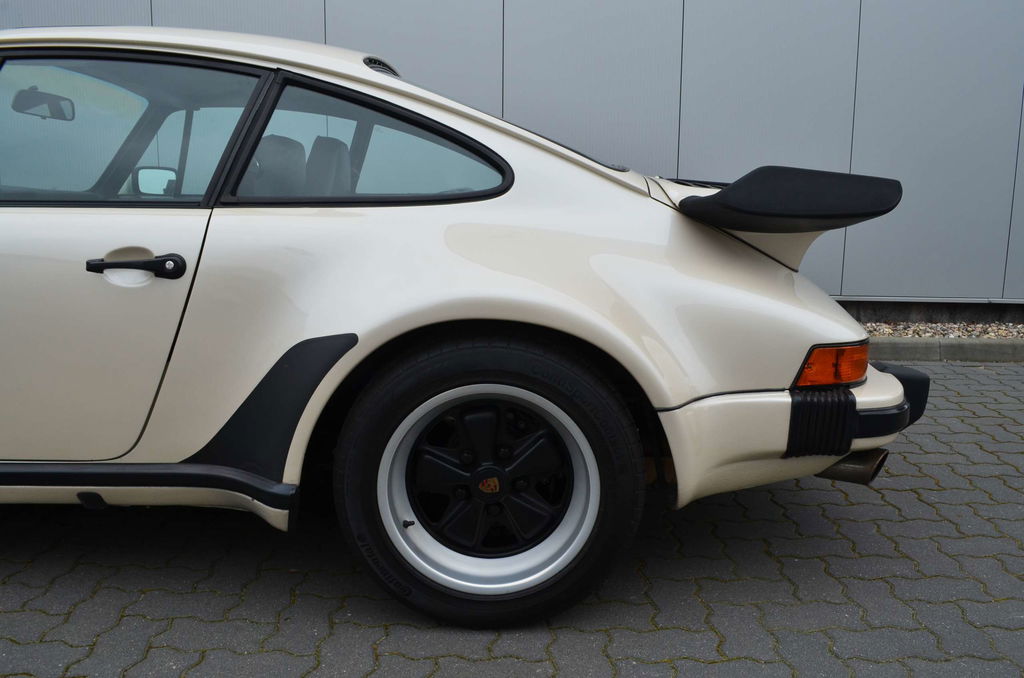 Porsche 911 Carrera 3.2 WTL