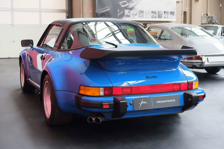 Porsche 911 Turbo 3.3