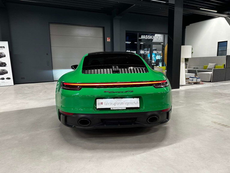 Porsche 992 Carrera GTS