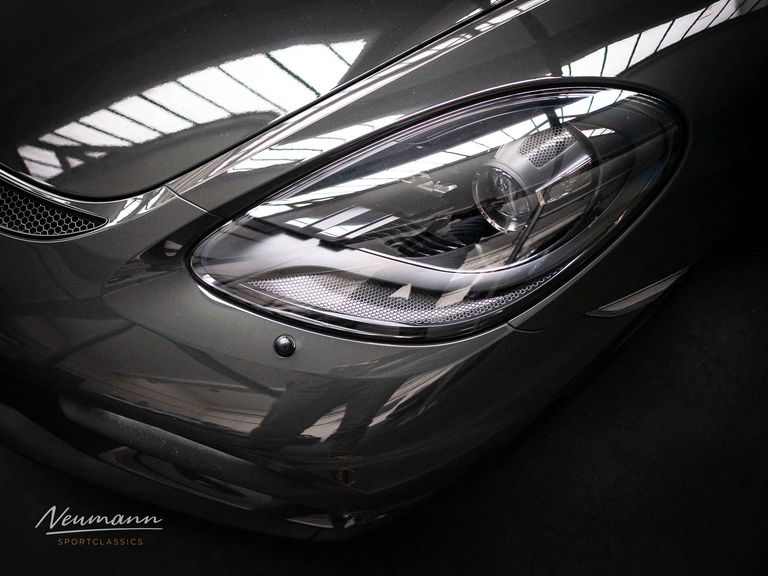 Porsche 718 Cayman GT4