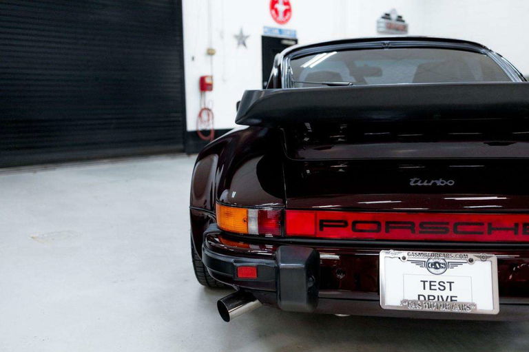 Porsche 911 Turbo 3.3 (US)