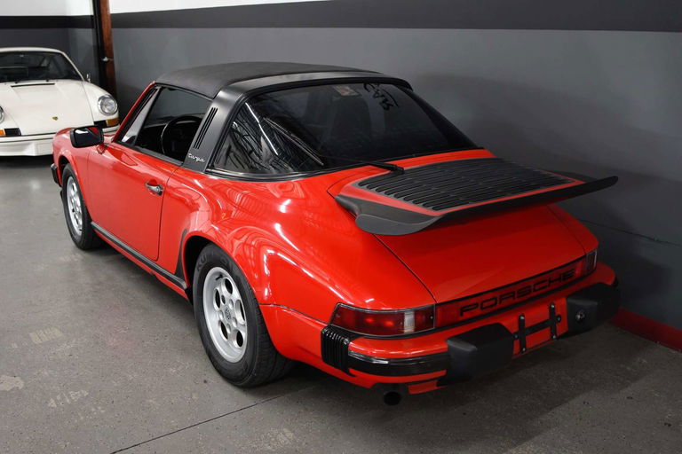 Porsche 911 Carrera 3.2 (US)