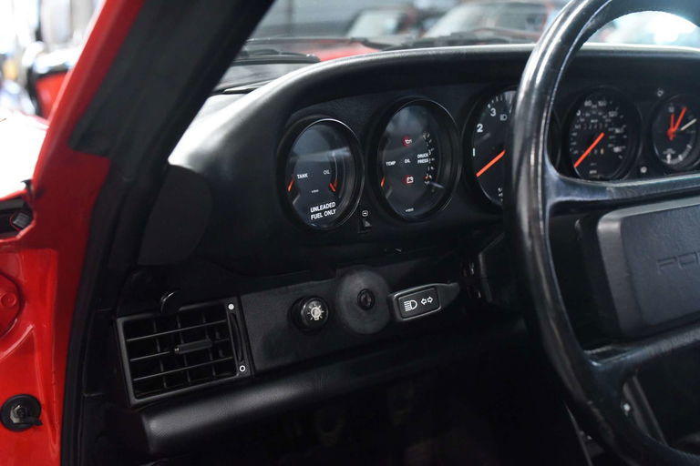 Porsche 911 Carrera 3.2 (US)