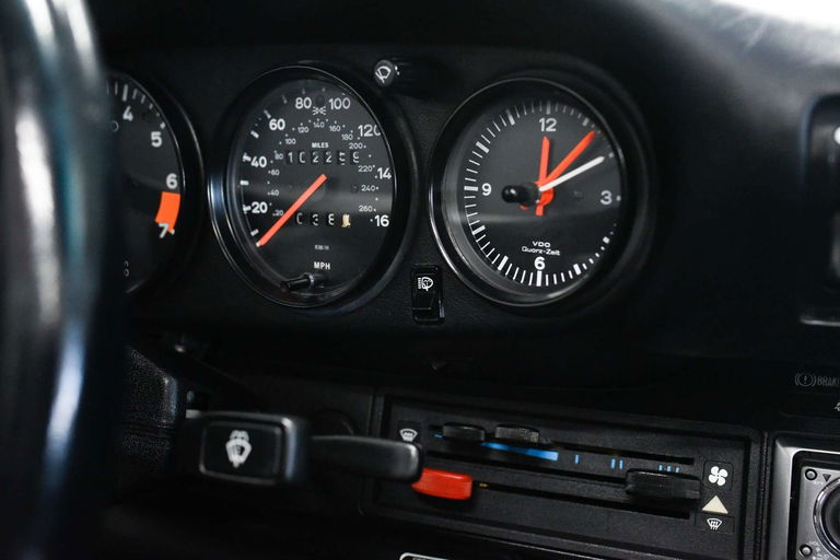 Porsche 911 Carrera 3.2 (US)