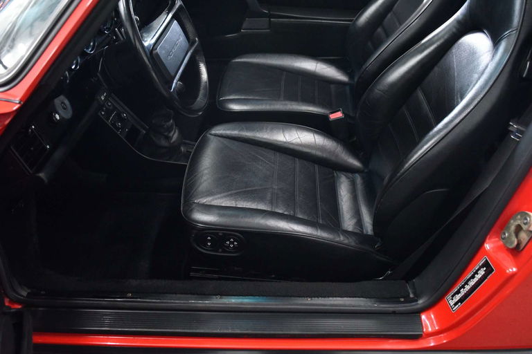 Porsche 911 Carrera 3.2 (US)