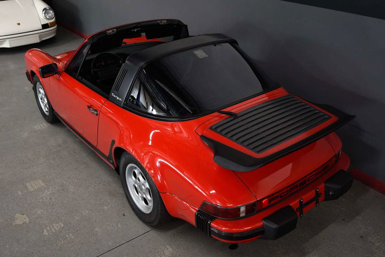 Porsche 911 Carrera 3.2 (US)