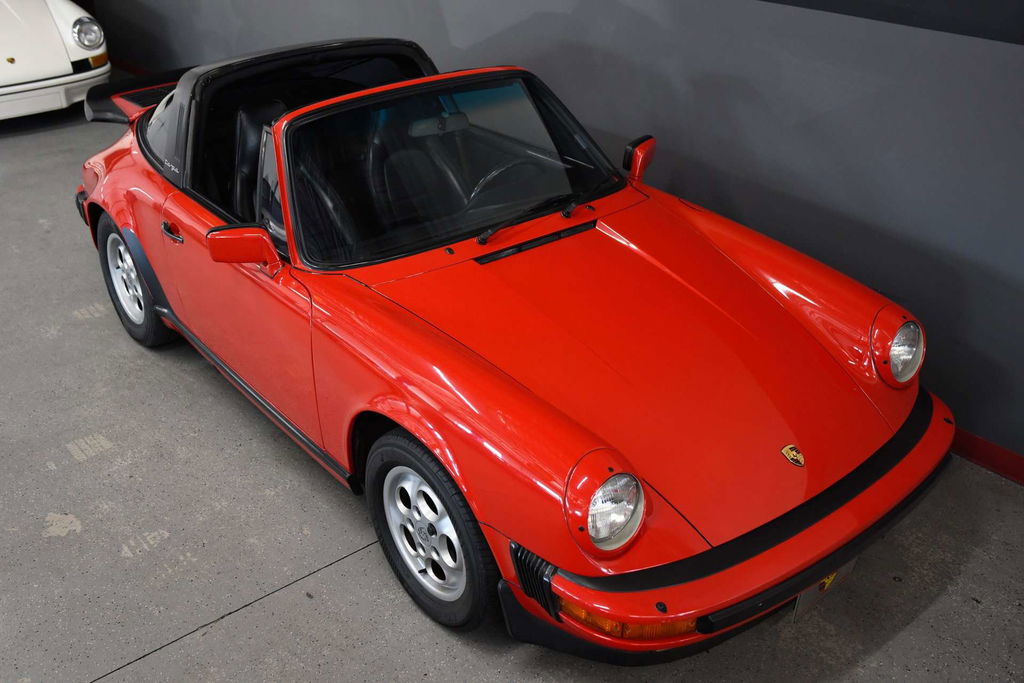Porsche 911 Carrera 3.2 (US)