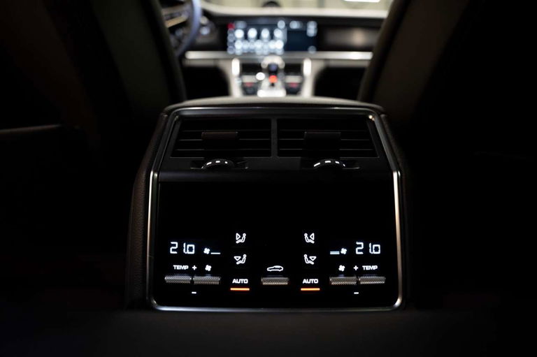 Porsche Panamera 4 E-Hybrid