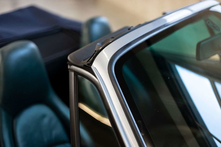 Porsche 993 Carrera 4