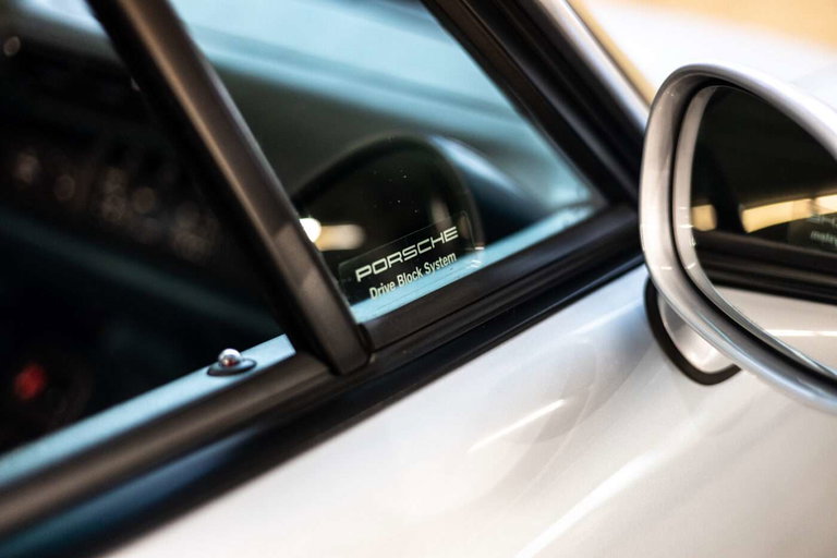 Porsche 993 Carrera 4