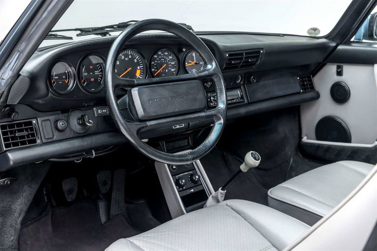 Porsche 911 Carrera 3.2 (US)