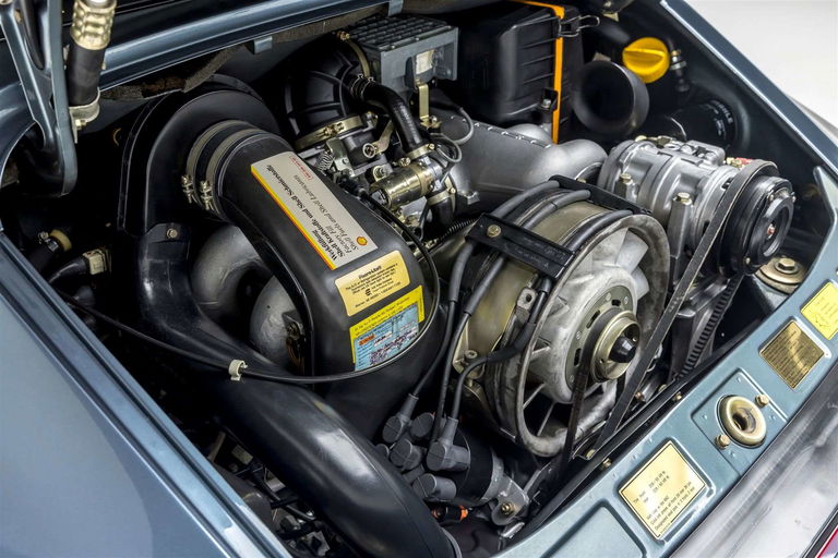 Porsche 911 Carrera 3.2 (US)