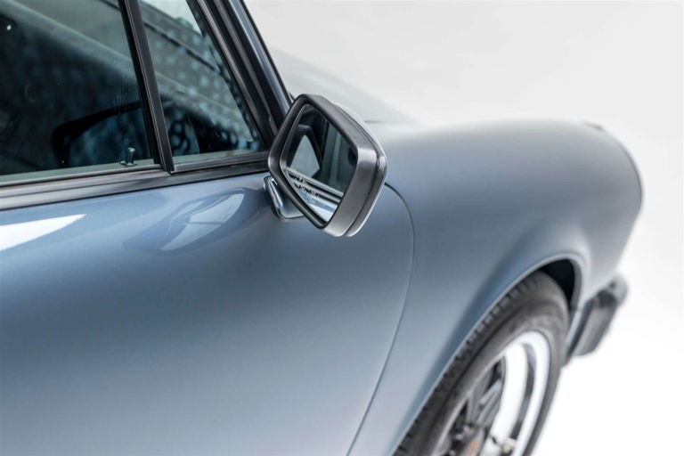 Porsche 911 Carrera 3.2 (US)