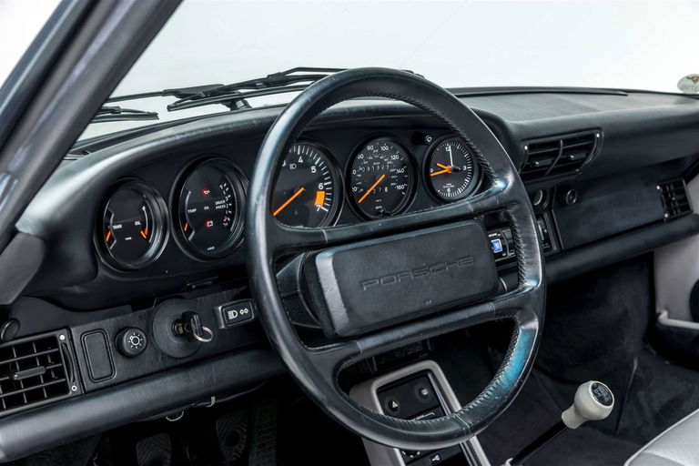 Porsche 911 Carrera 3.2 (US)