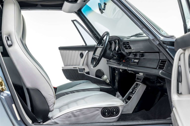 Porsche 911 Carrera 3.2 (US)