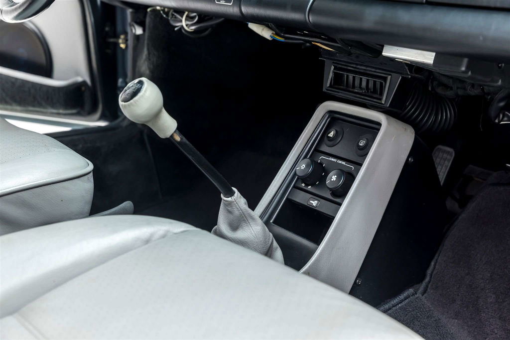 Porsche 911 Carrera 3.2 (US)