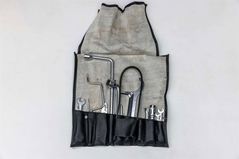 Porsche 911 Carrera 3.2 (US)