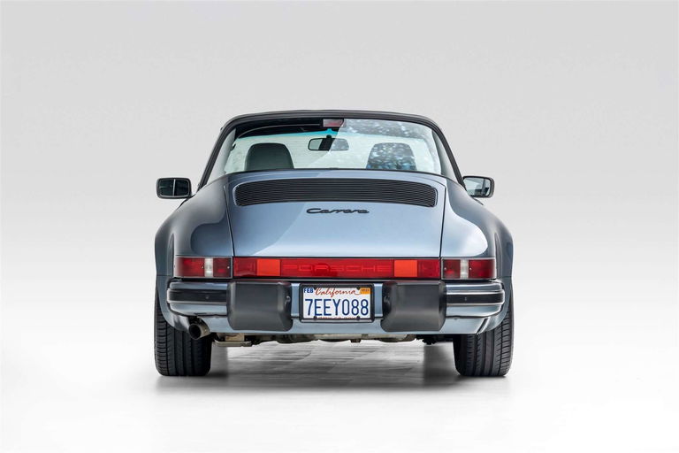 Porsche 911 Carrera 3.2 (US)