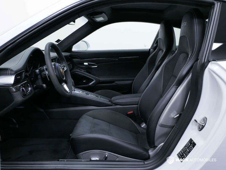 Porsche 991.2 Carrera GTS