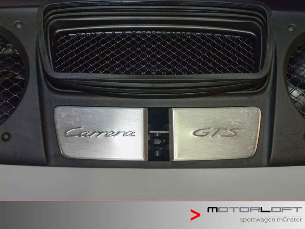 Porsche 991 Carrera GTS